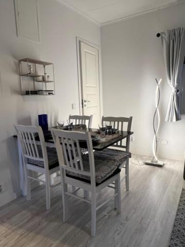 Fresh And Cozy Little House 45Km In Taby Leilighet Stockholm Eksteriør bilde