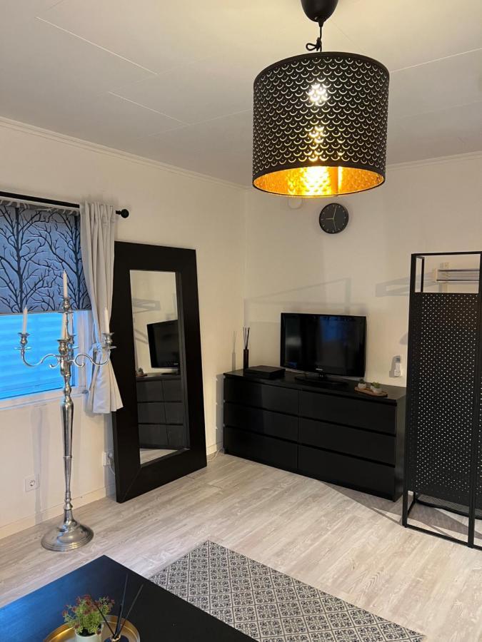 Fresh And Cozy Little House 45Km In Taby Leilighet Stockholm Eksteriør bilde