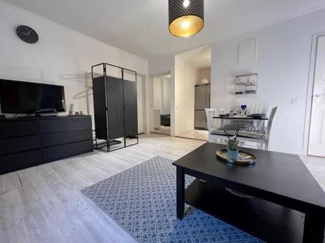 Fresh And Cozy Little House 45Km In Taby Leilighet Stockholm Eksteriør bilde